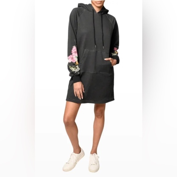 Nicole Miller Dresses & Skirts - Nicole Miller NWT Venus floral hooded French Terry dress